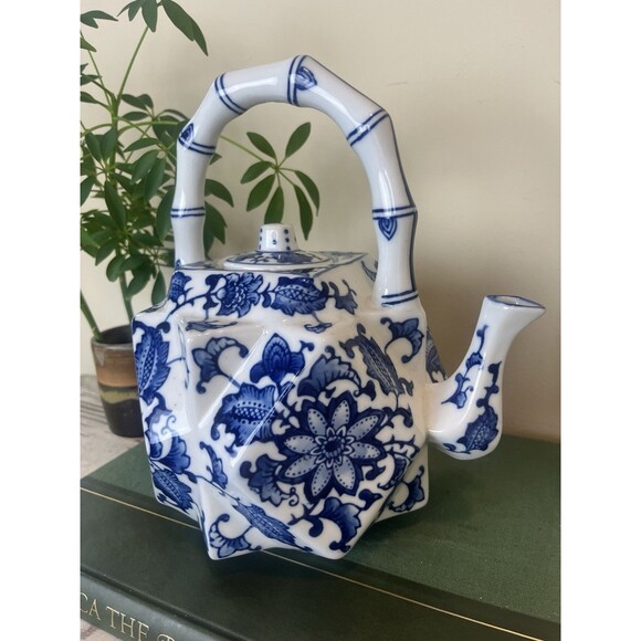 Vintage Large Ornate Blue & White Chinoiserie Geometric Asian Orient 11” Teapot - Picture 2 of 12